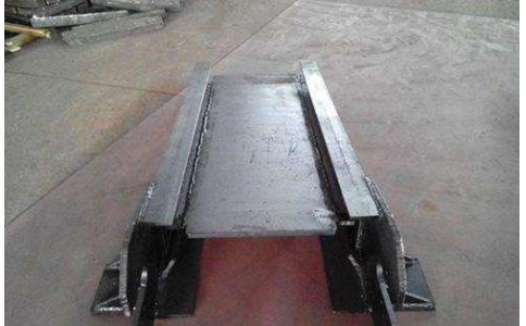 煤炭刮板机中部槽焊接自动化生产线