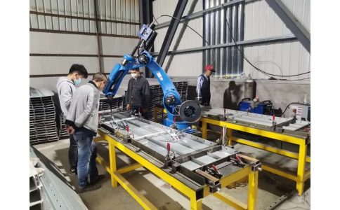 铝模板焊接机器人工作站